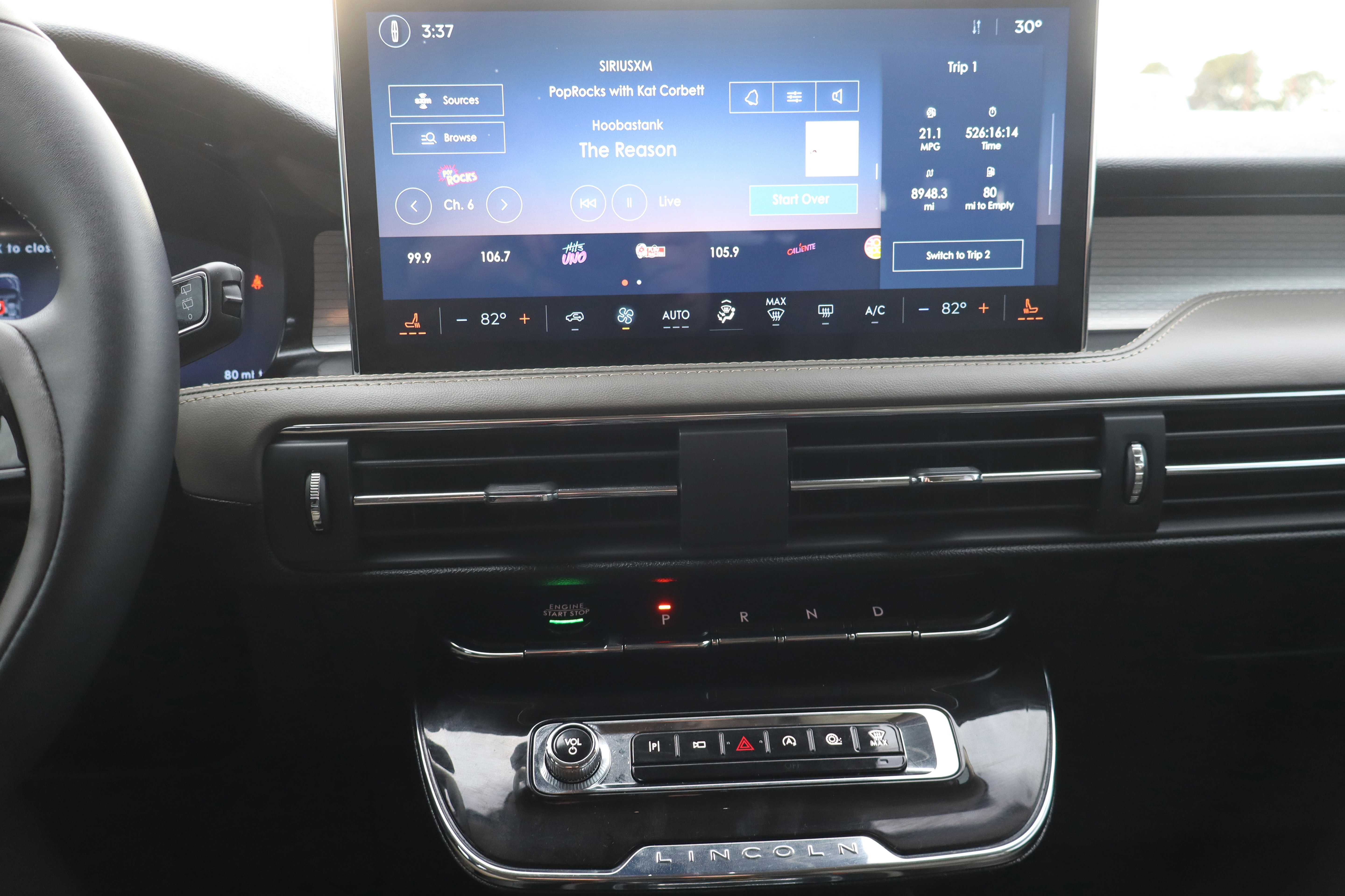 Used 2024 Lincoln Corsair Premiere w/ Rear Removable Package Tray image 19