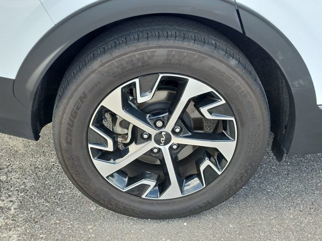 Certified 2025 Kia Sportage EX w/ Premium Package FWD image 5