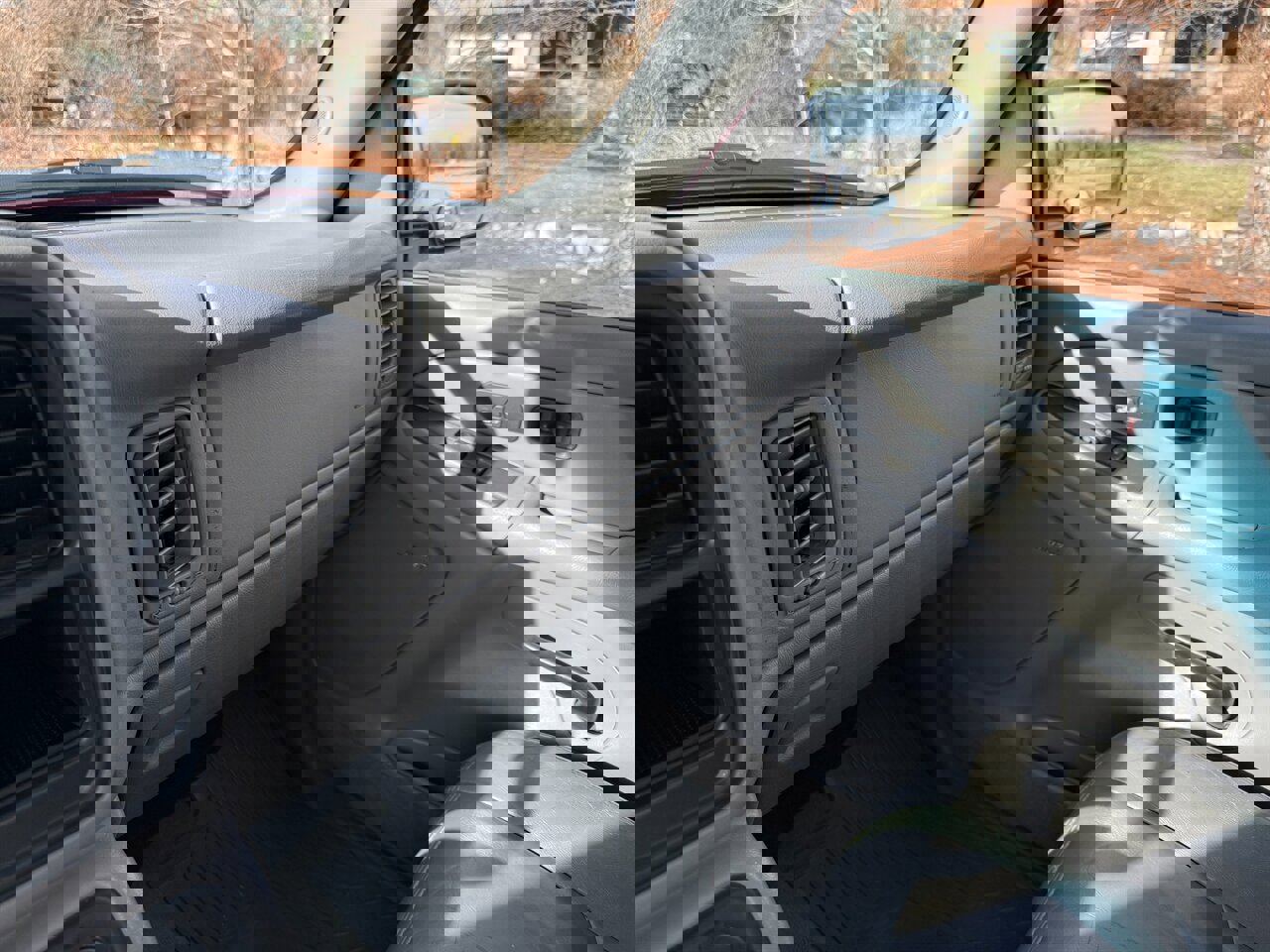 Used 2005 Chevrolet Silverado 2500 LT w/ Heavy-Duty Power Package image 22