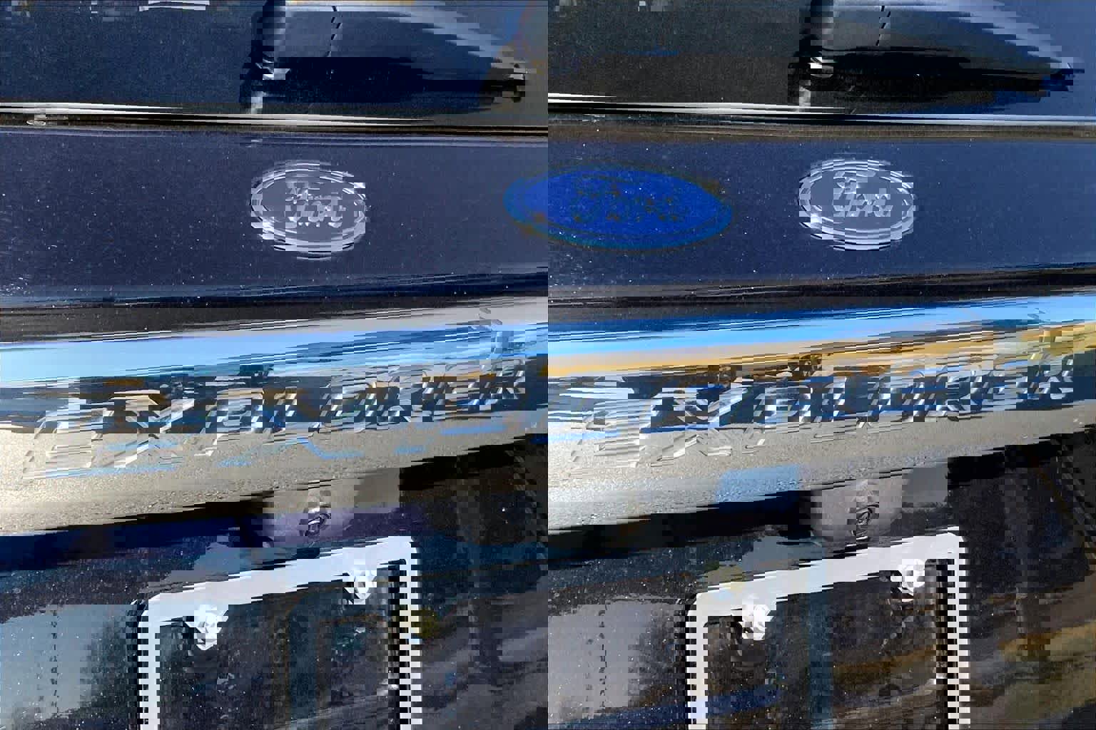 Used 2023 Ford Explorer Limited w/ Limited Technology Package image 30