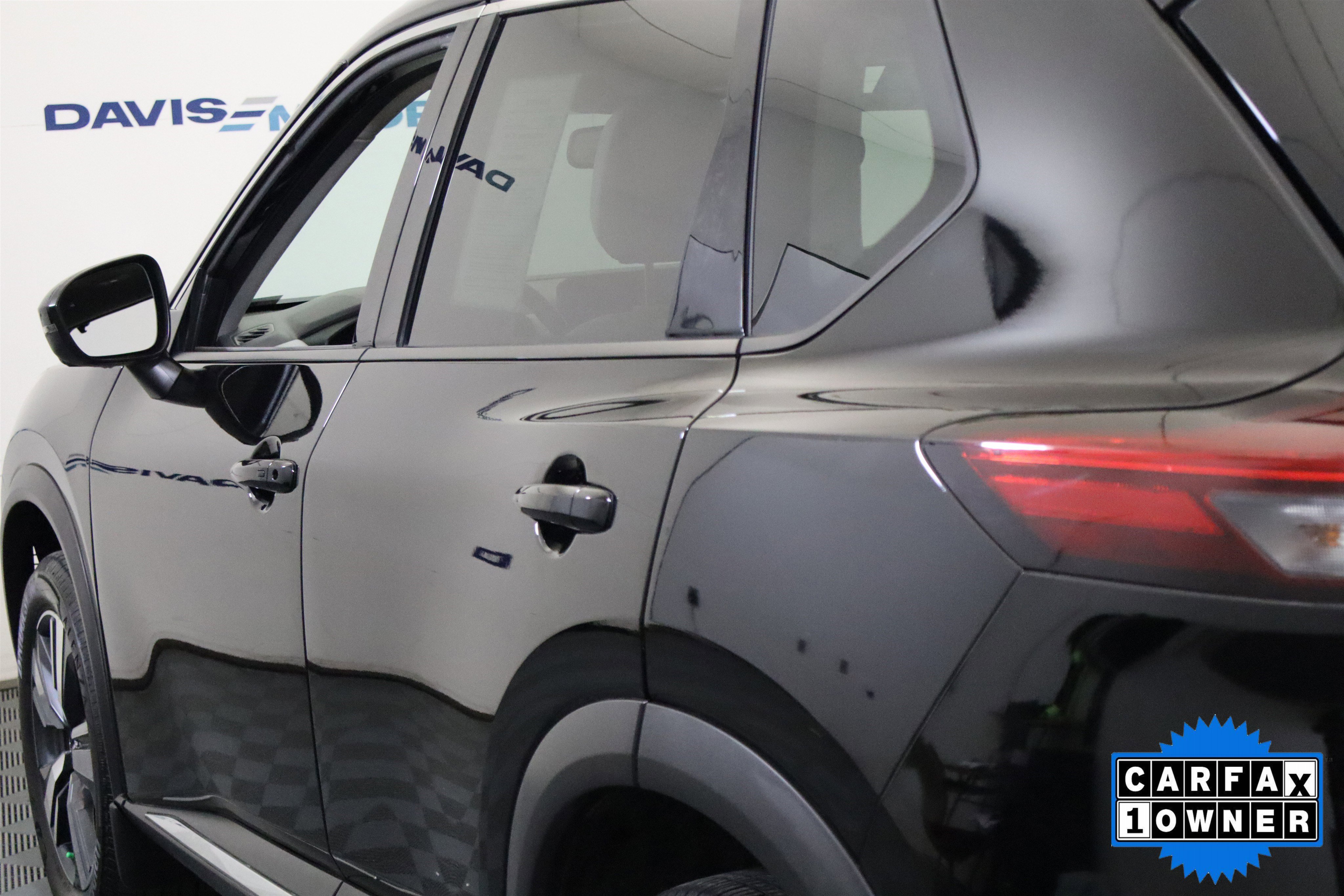 Used 2025 Chevrolet Silverado 1500 LT w/ Leather Package image 43