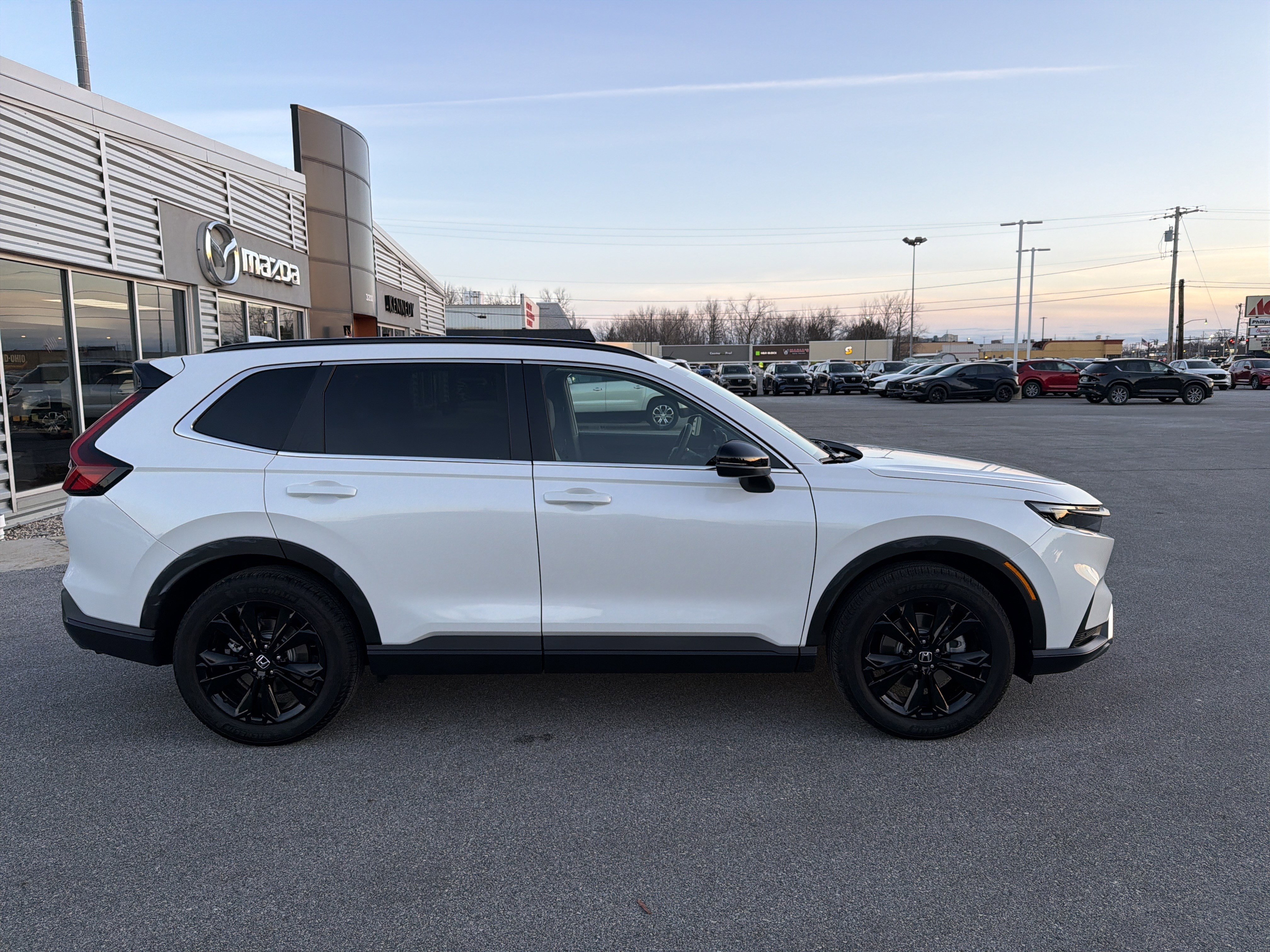 Used 2025 Honda CR-V Sport Touring image 2