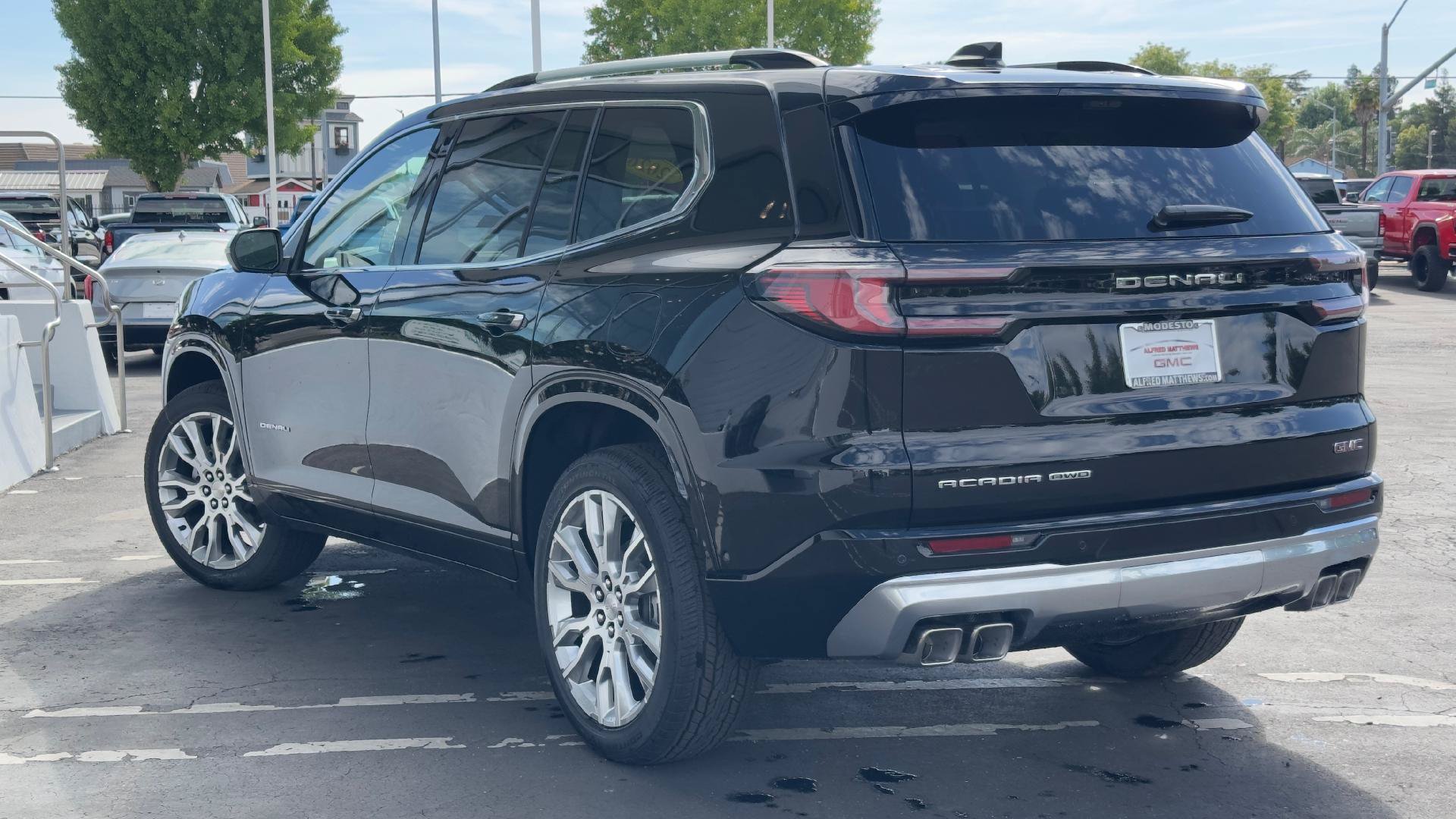 New 2026 GMC Acadia Denali w/ Super Cruise Package AWD/4WD image 7