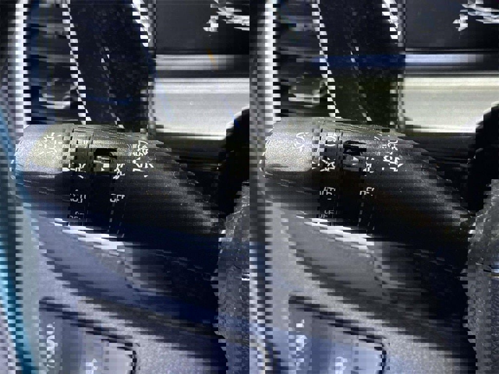 Used 2025 Kia Seltos S image 21