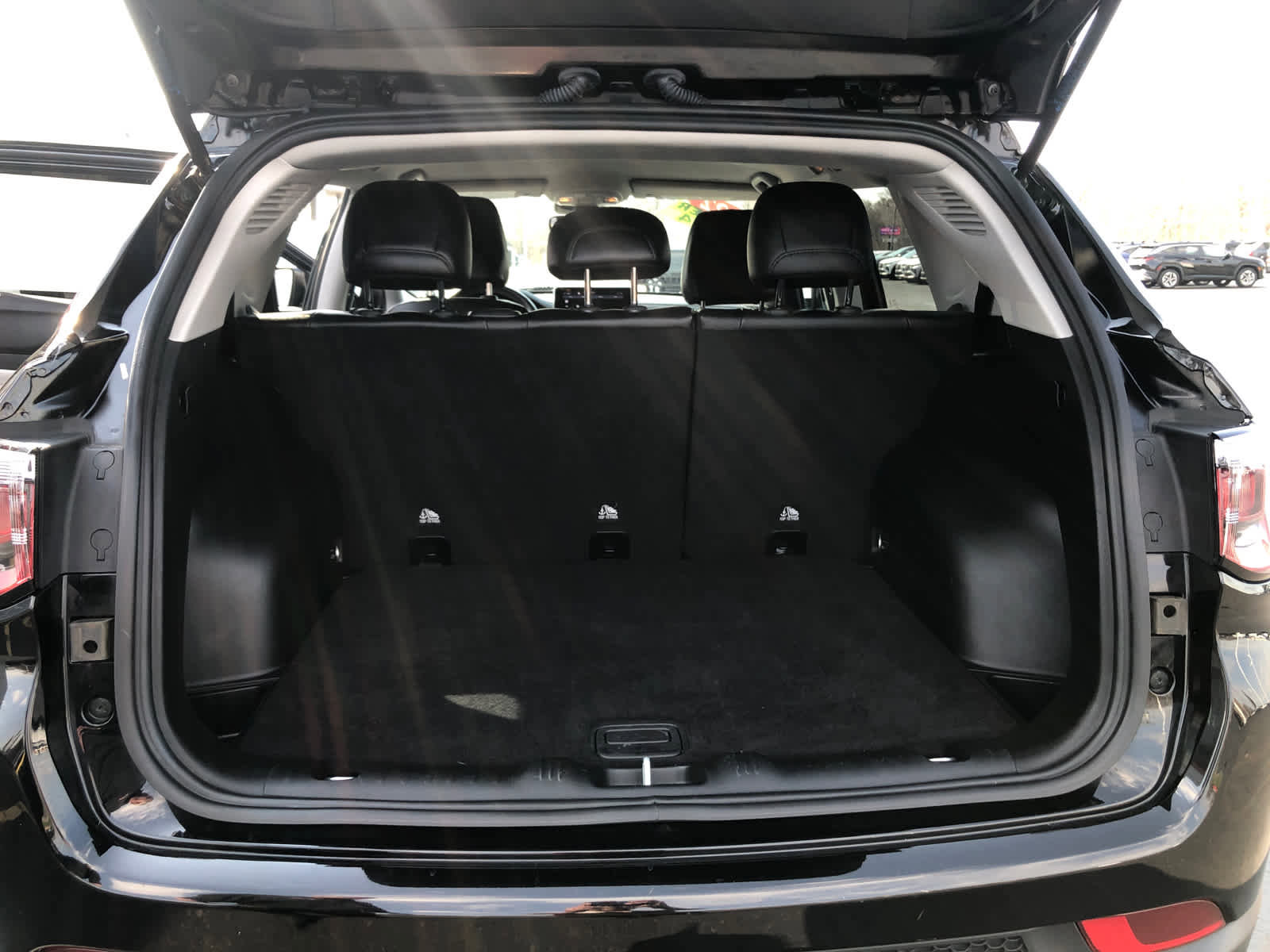 Used 2022 Jeep Compass Limited image 27