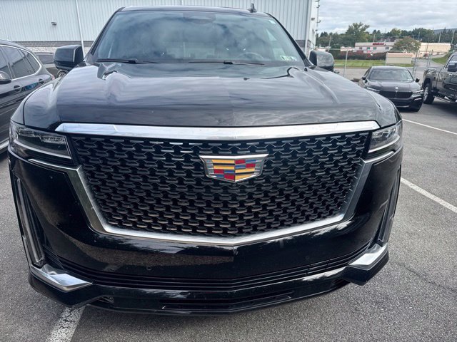 Used 2023 Cadillac Escalade Premium Luxury AWD/4WD image 2