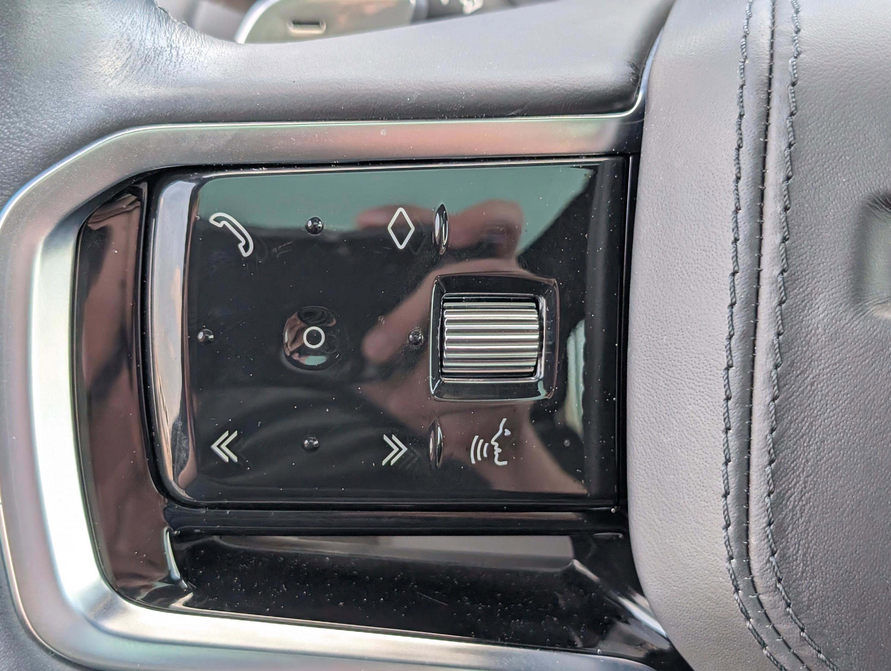 Used 2023 Land Rover Range Rover Sport SE image 20