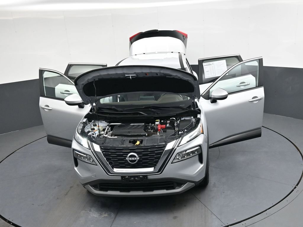 Used 2023 Nissan Rogue SV image 47