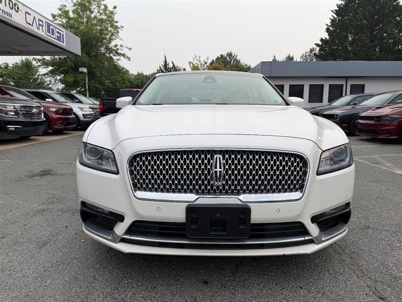 Used 2018 Lincoln Continental Select w/ Continental Climate Package AWD/4WD image 2