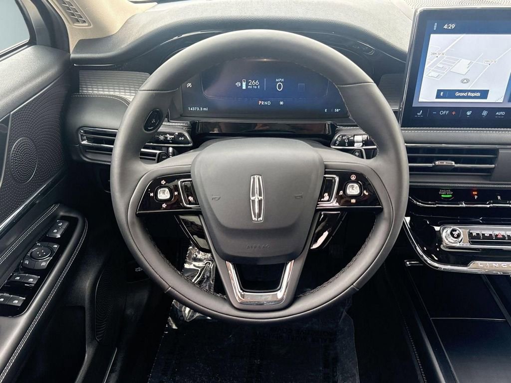 Used 2024 Lincoln Corsair AWD w/ Equipment Group 101A image 19