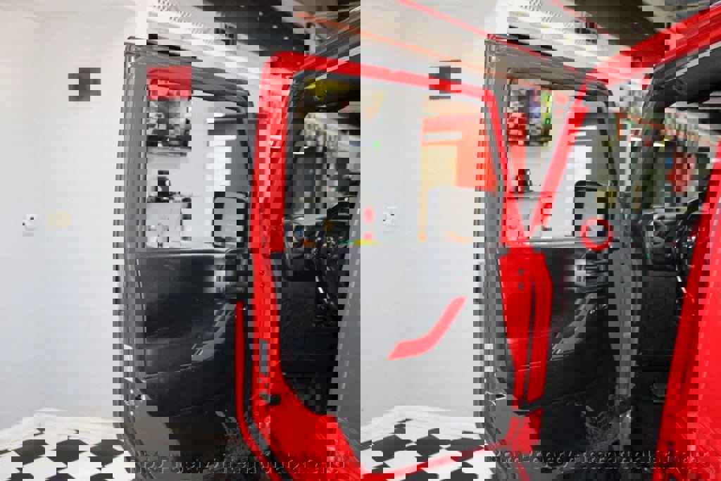 Used 2015 Jeep Wrangler Unlimited Sahara w/ Dual Top Group image 11