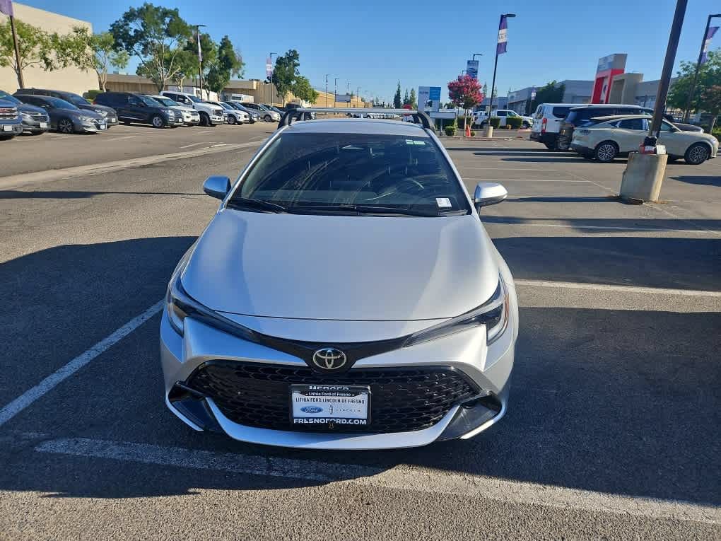 Used 2023 Toyota Corolla SE FWD image 2