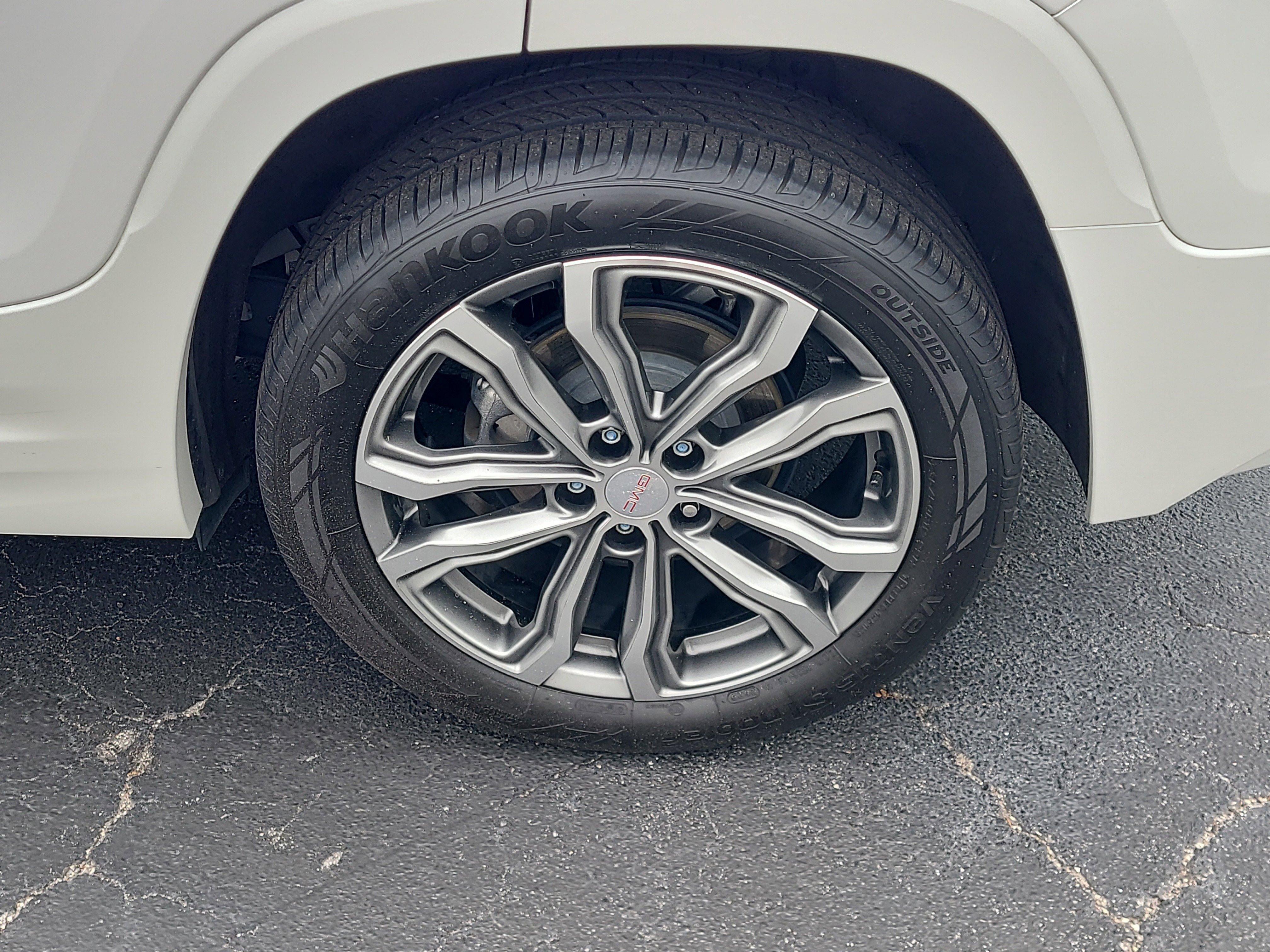 Used 2020 GMC Terrain Denali w/ Denali Premium Package image 8