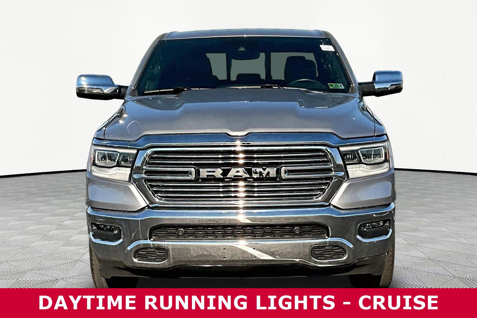 Used 2023 RAM 1500 Laramie AWD/4WD image 2