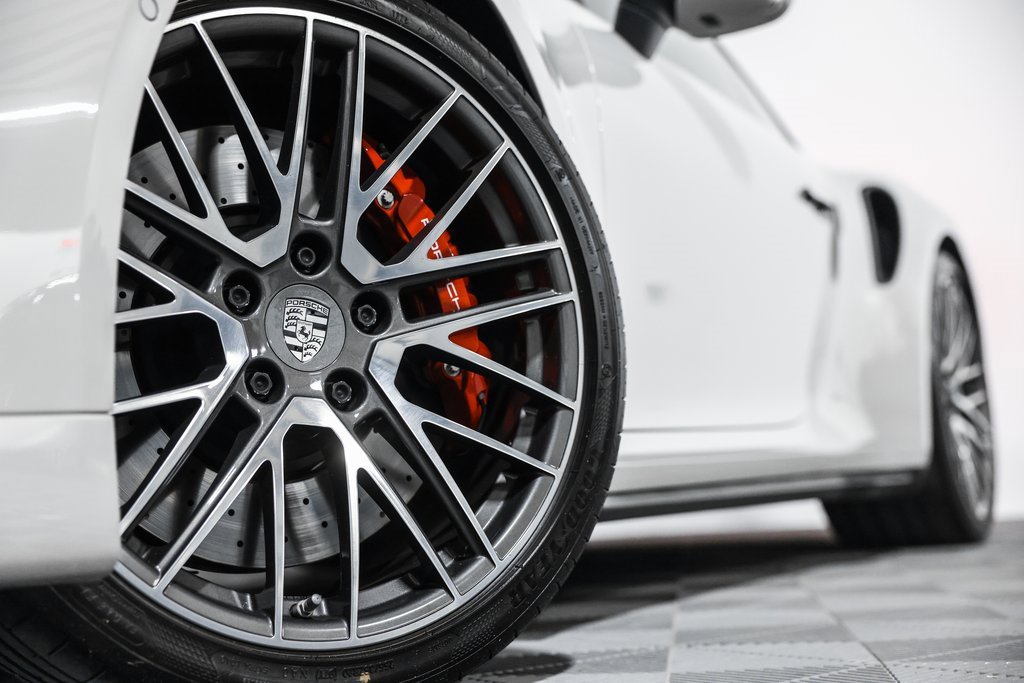 Used 2022 Porsche 911 Turbo image 11