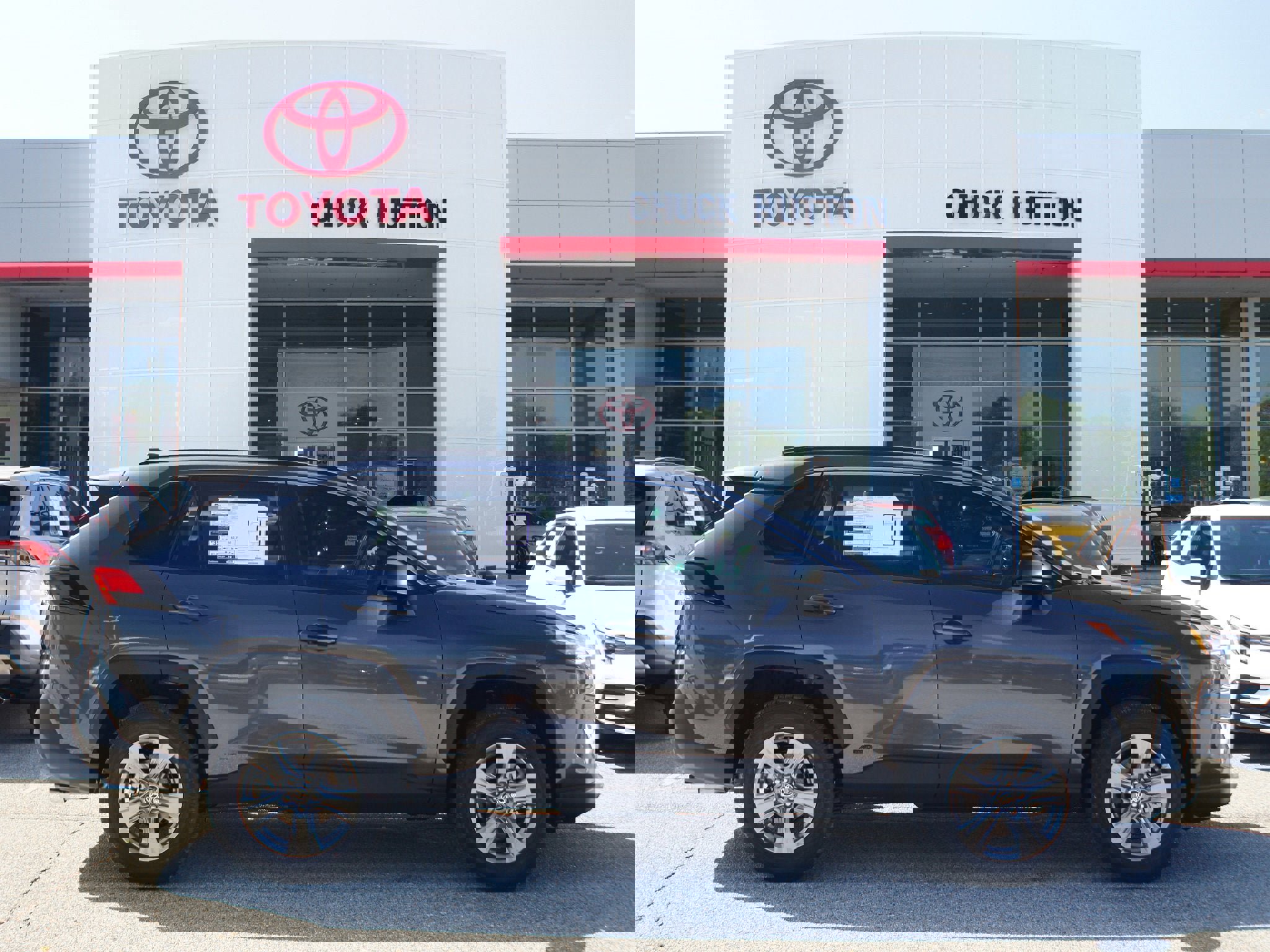 New 2025 Toyota RAV4 LE image 9