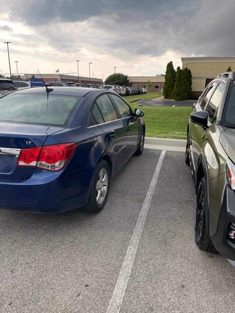 Used 2012 Chevrolet Cruze LT FWD image 2