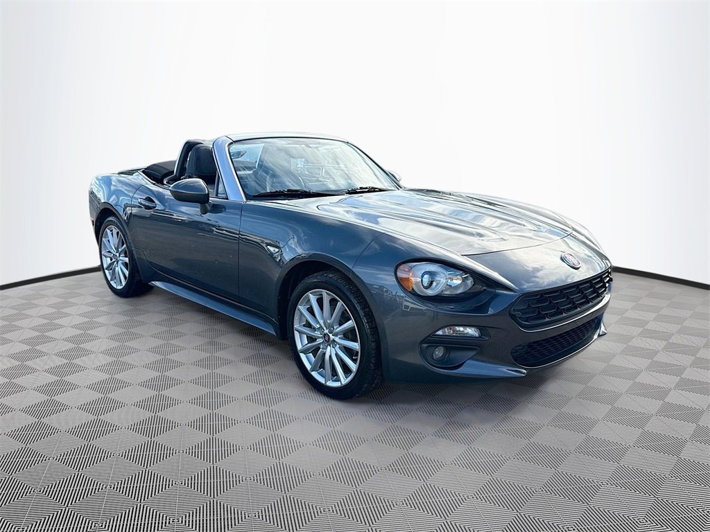 Used 2017 FIAT 124 Spider Lusso image 4