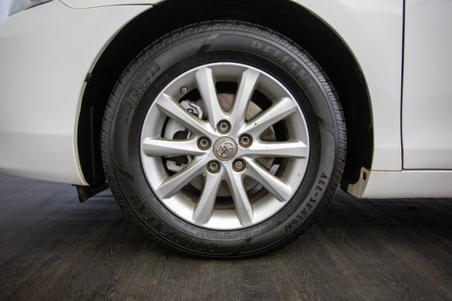 Used 2011 Toyota Camry XLE w/ XLE Extra-Value Pkg #2 image 43