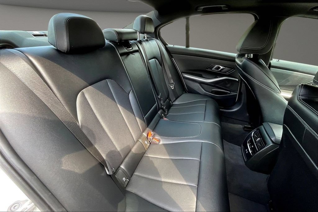 Used 2025 BMW 330i Sedan RWD image 28