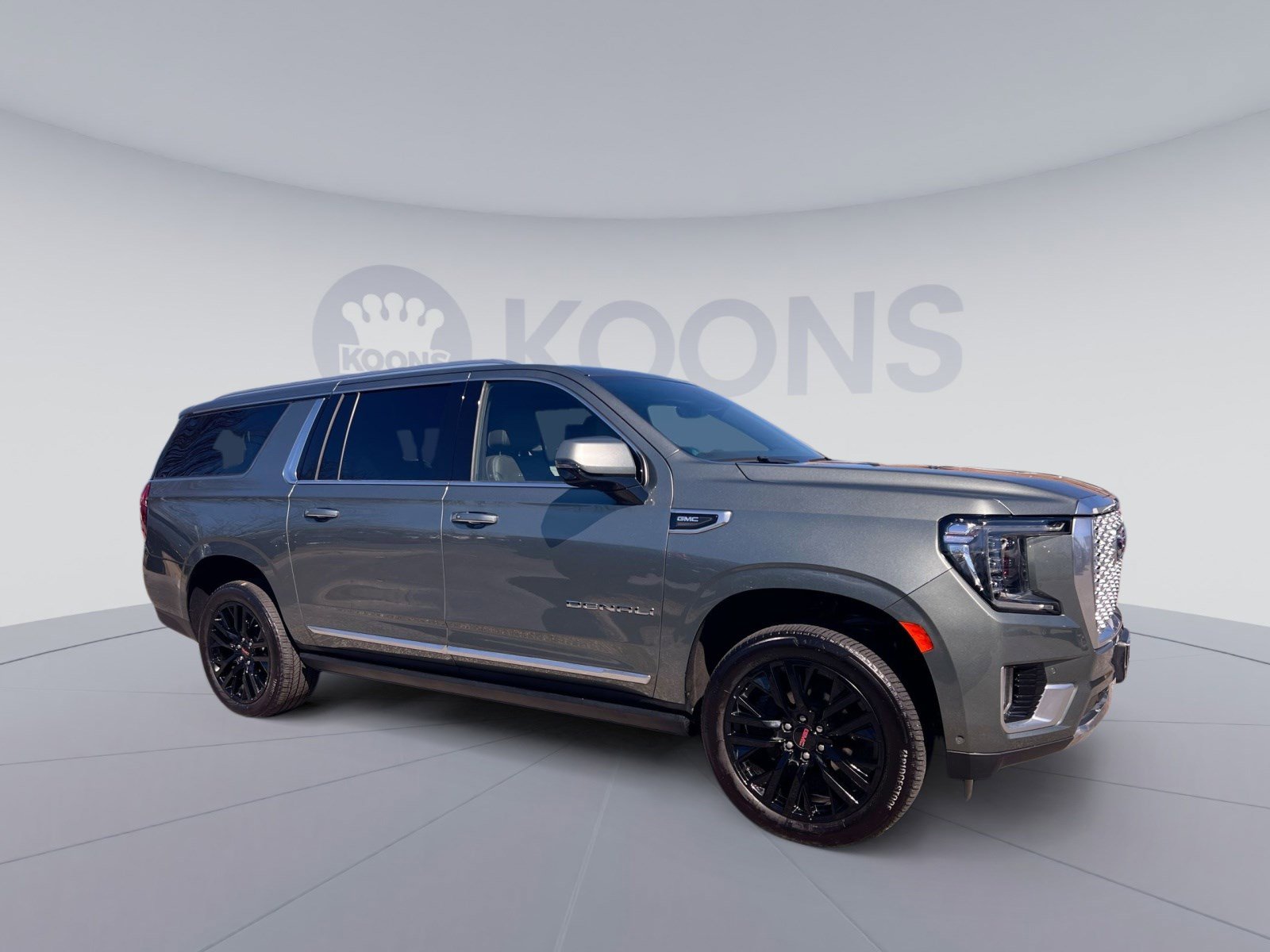 Used 2024 GMC Yukon XL Denali w/ Denali Reserve Package image 10