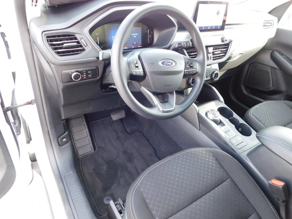 Used 2025 Ford Escape Active AWD/4WD image 13
