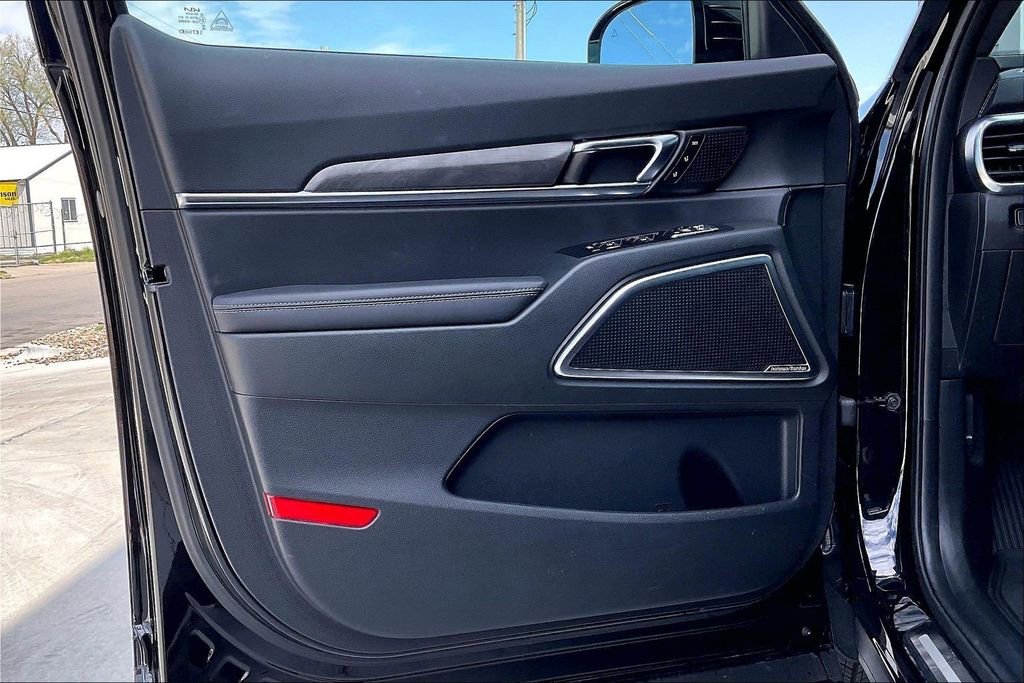 Used 2025 Kia Telluride SX Prestige X-Line image 23