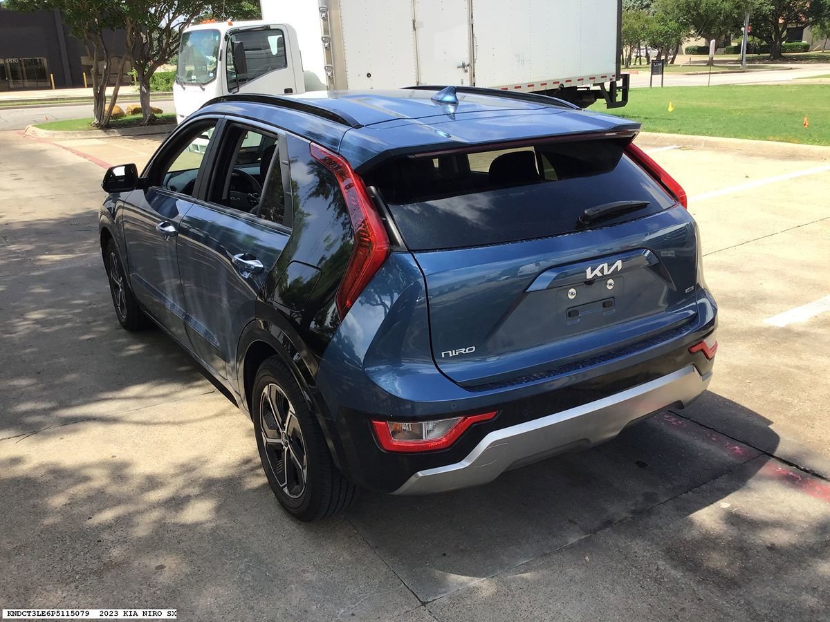 Used 2023 Kia Niro FWD image 5