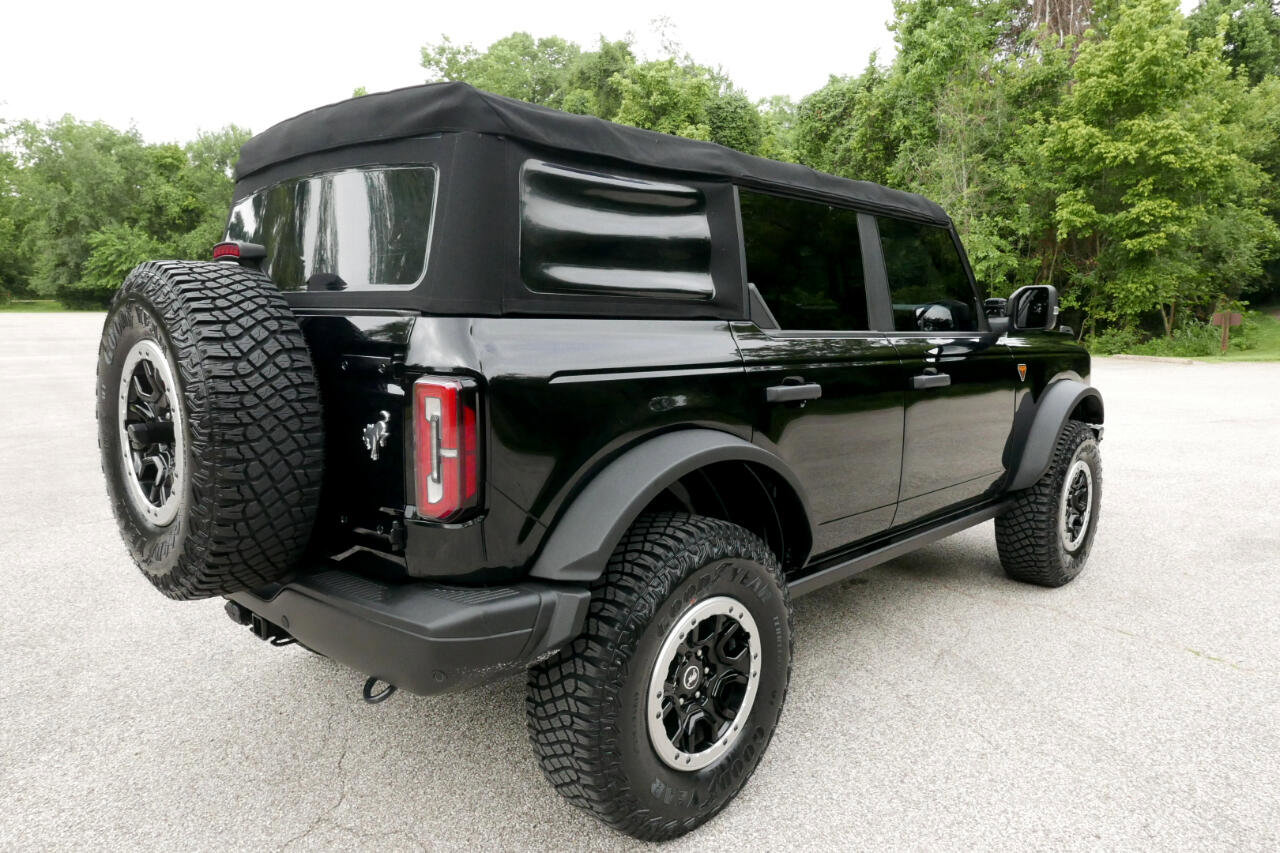 Used 2021 Ford Bronco Badlands image 6