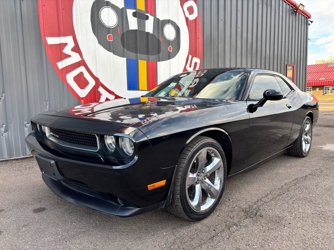 Used 2013 Dodge Challenger SXT w/ Super Sport Group image 5