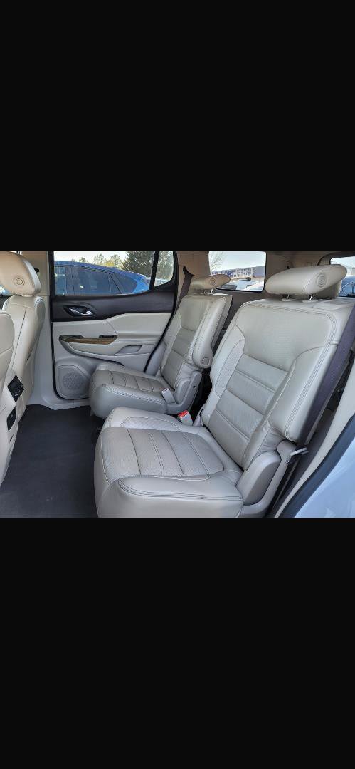 Used 2017 GMC Acadia Denali w/ Technology Package FWD image 19