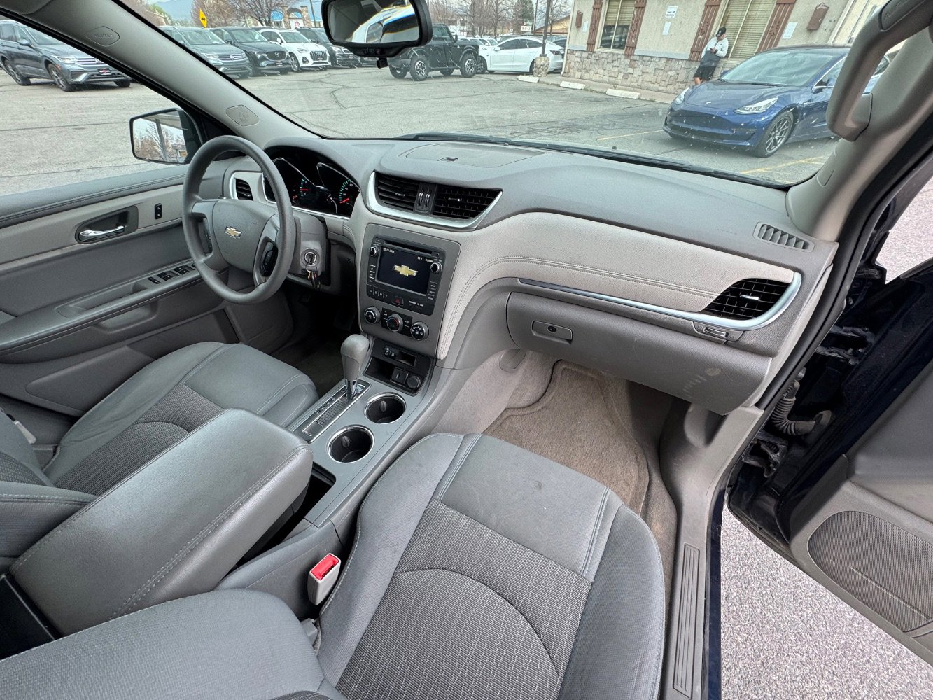 Used 2017 Chevrolet Traverse LS image 9