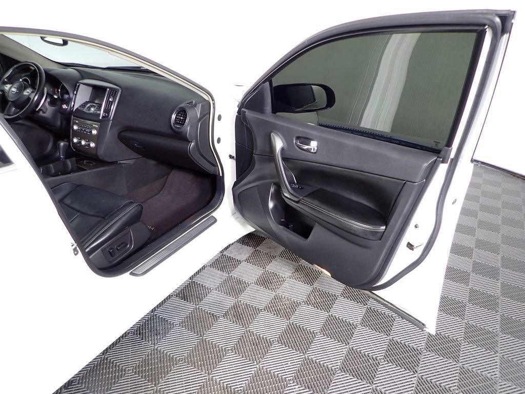 Used 2014 Nissan Maxima 3.5 SV w/ Sport Package image 33