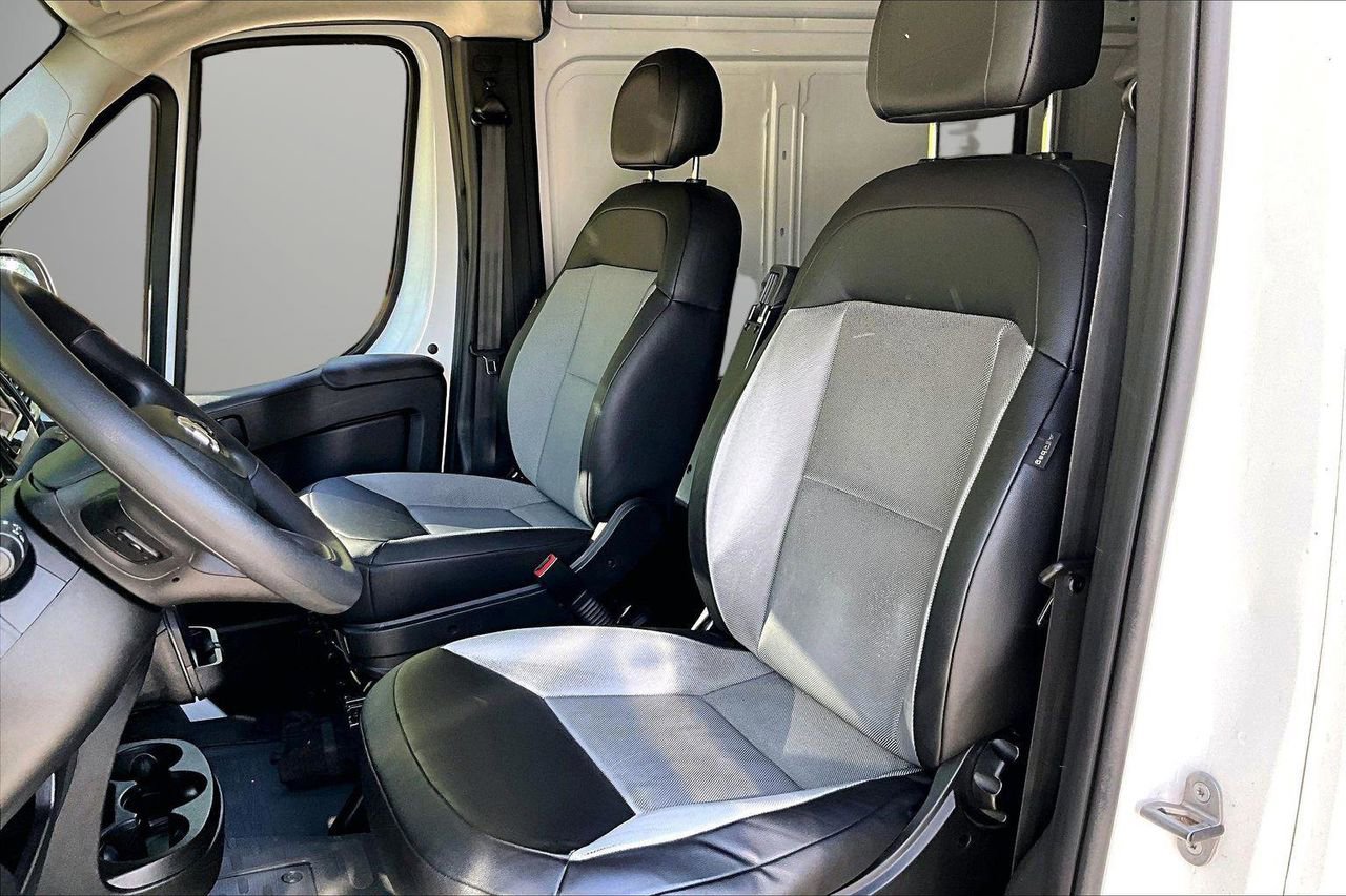 Used 2025 RAM ProMaster 2500 w/ Convenience Group FWD image 19