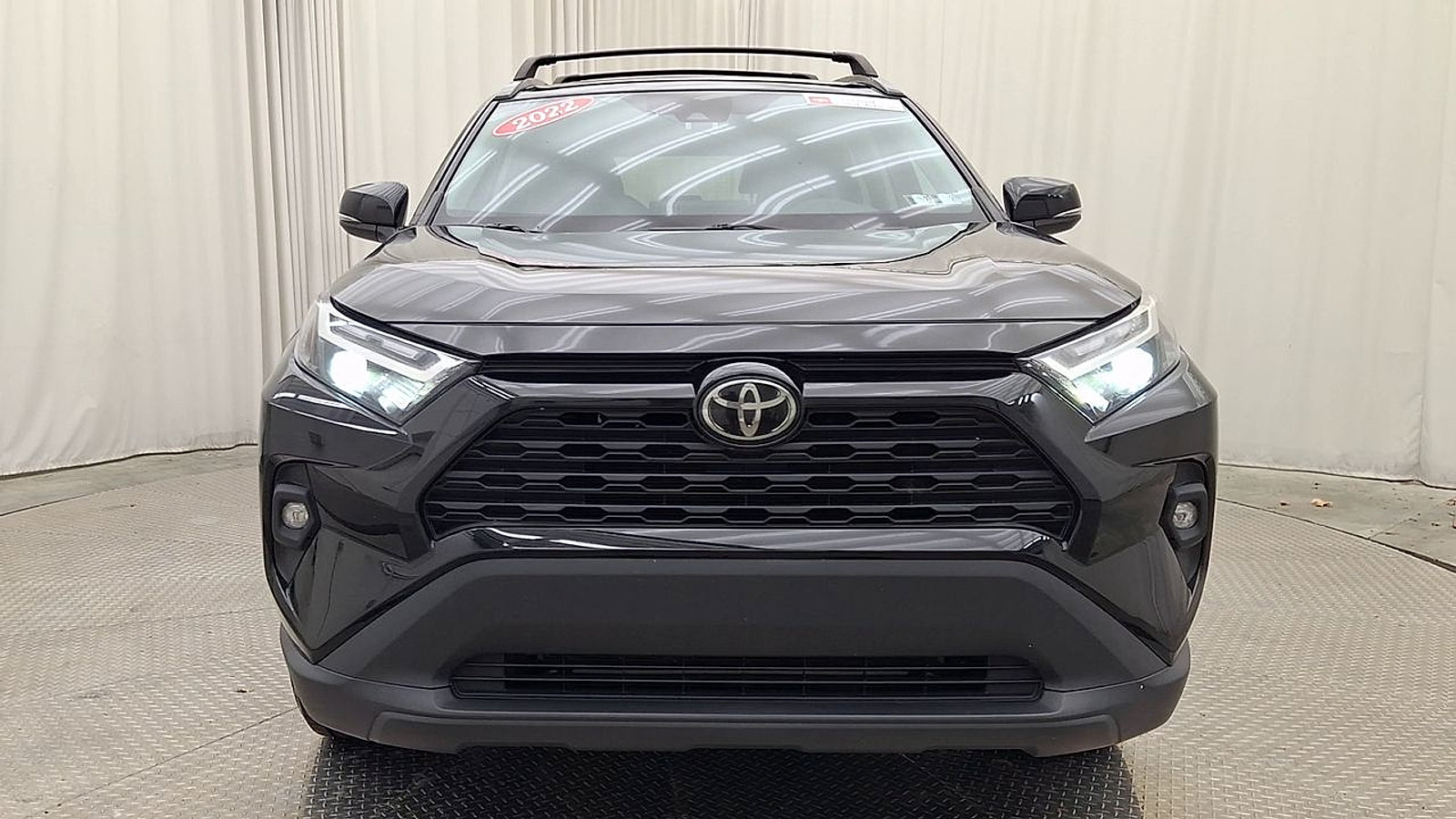 Certified 2022 Toyota RAV4 XLE Premium AWD/4WD image 10