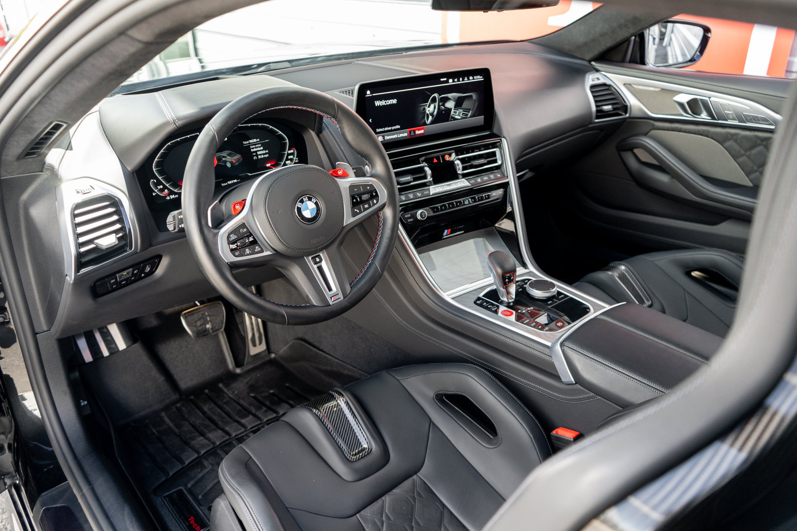 Used 2023 BMW M8 Competition w/ M Carbon Exterior Package AWD/4WD image 8
