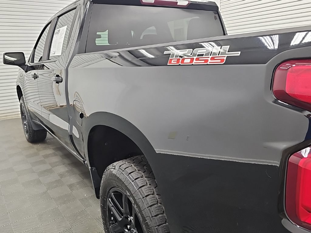 Used 2022 Chevrolet Silverado 1500 LT Trail Boss w/ Safety Package AWD/4WD image 7