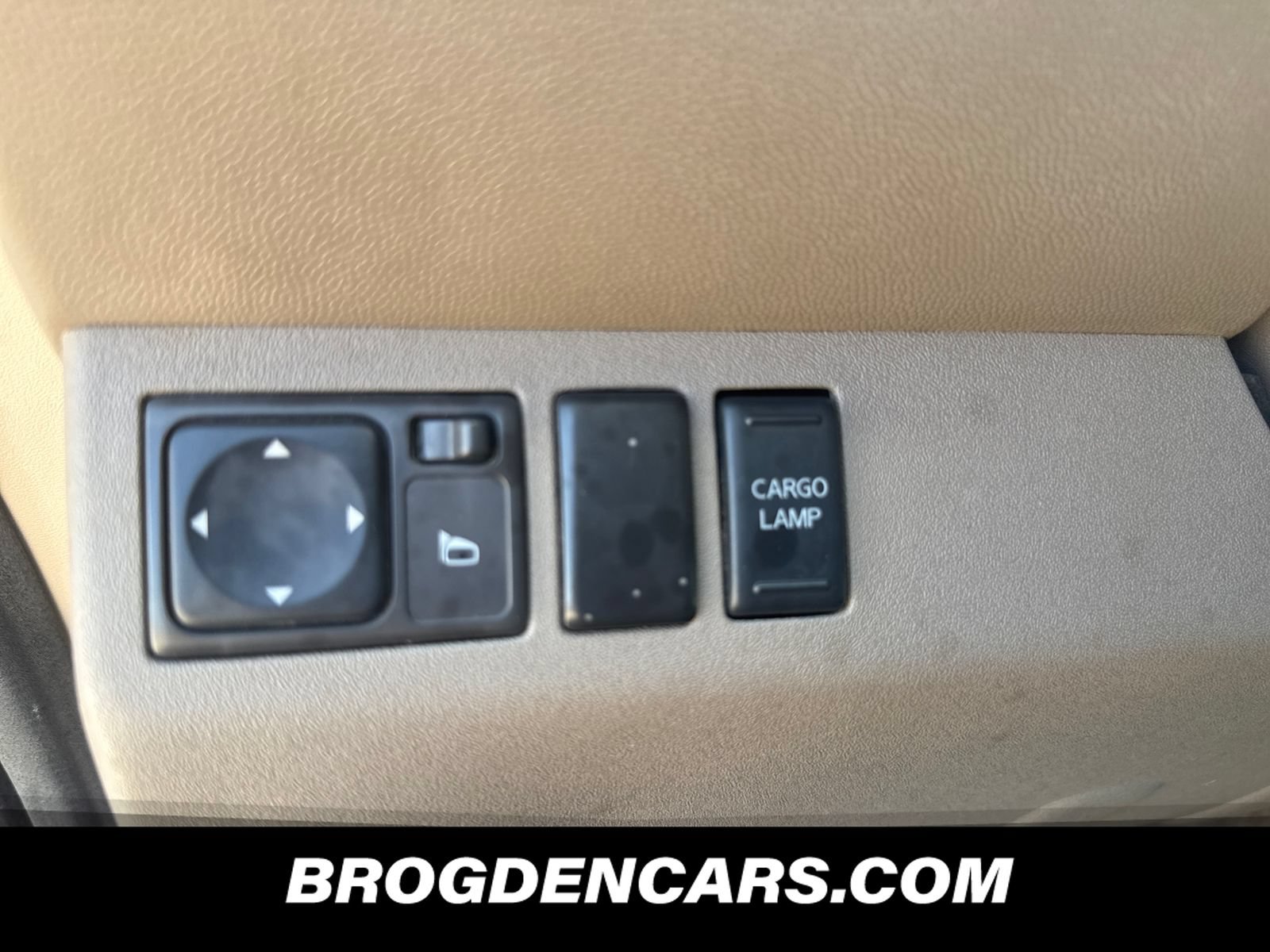 Used 2011 Nissan Frontier SV AWD/4WD image 9