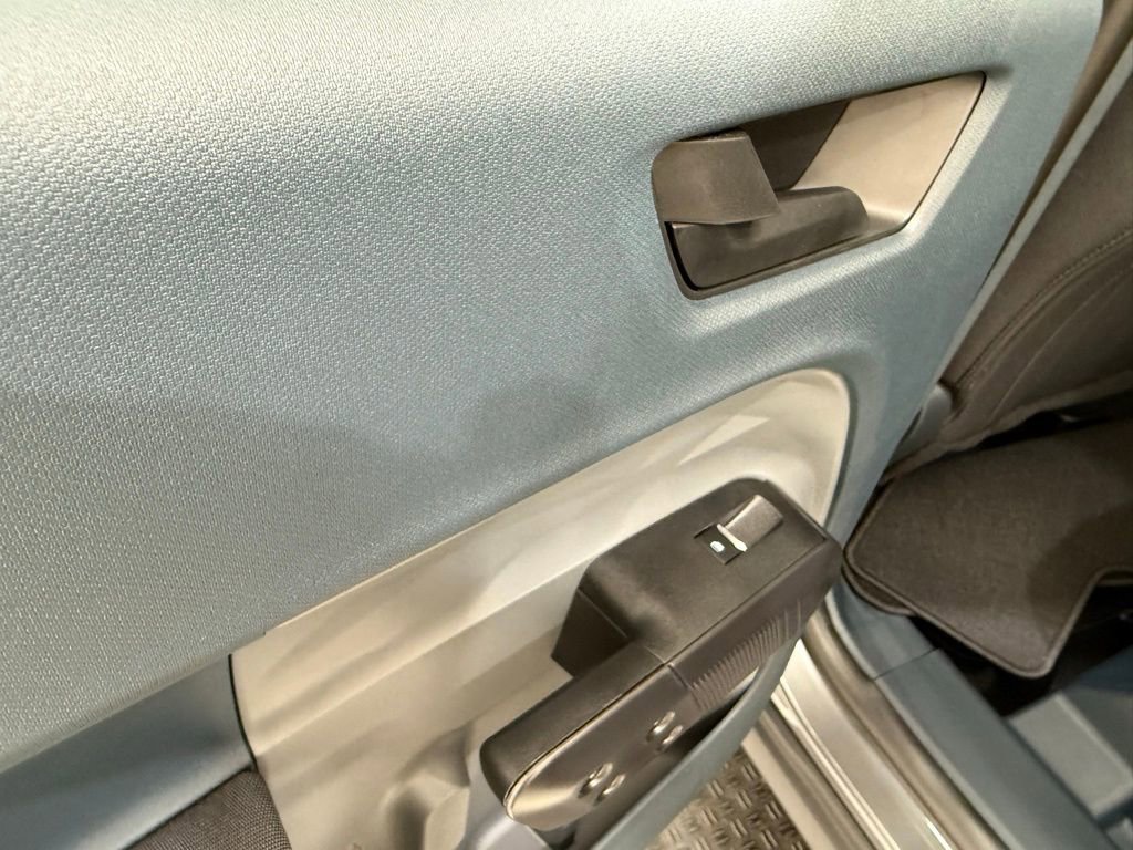 New 2025 Ford Maverick XL image 15