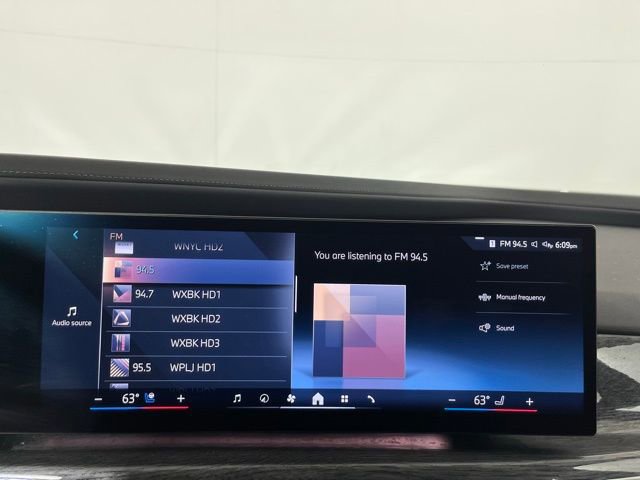 Used 2024 BMW i7 xDrive60 w/ Executive Package image 15