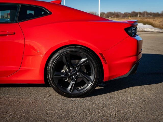 Used 2021 Chevrolet Camaro LT w/ RS Package image 14