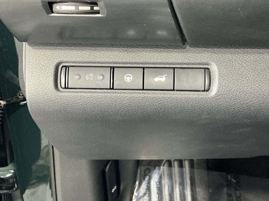 Used 2023 Nissan Pathfinder SL w/ Lighting Package (N92) image 18