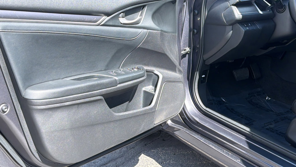 Used 2016 Honda Civic Touring image 23