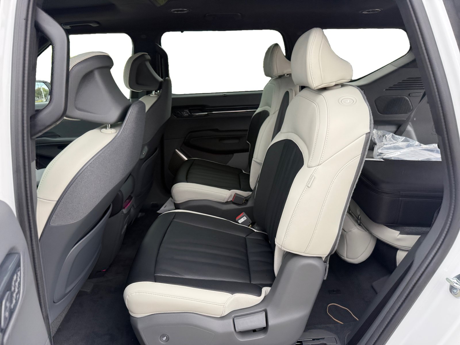 New 2026 Kia EV9 GT-Line AWD/4WD image 16