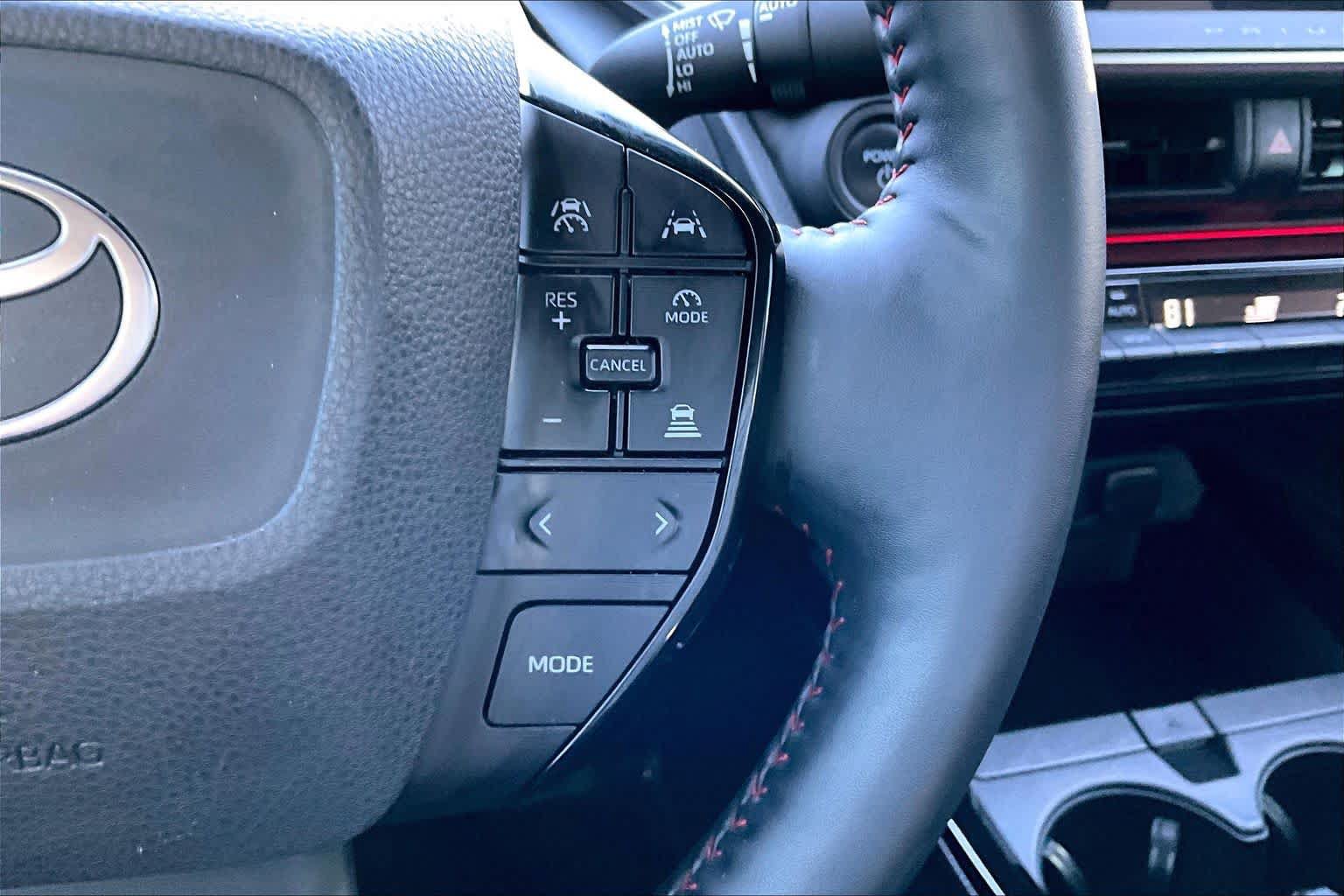 Used 2023 Toyota Prius Prime Premium FWD image 24