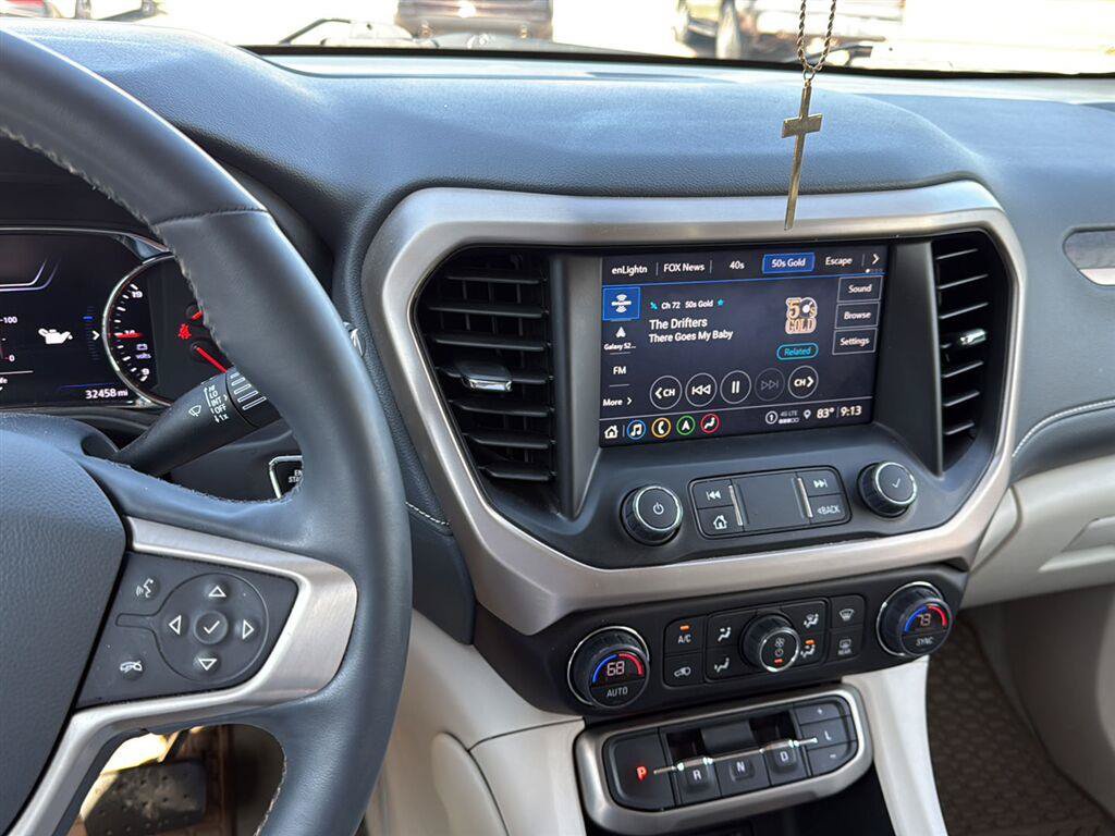 Used 2023 GMC Acadia Denali w/ Denali Technology Package AWD/4WD image 8