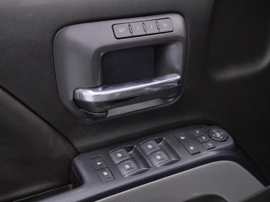 Used 2018 Chevrolet Silverado 1500 LTZ Z71 w/ LTZ Plus Package AWD/4WD image 19