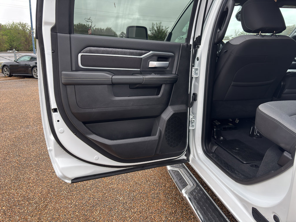 Used 2024 RAM 2500 Big Horn image 15