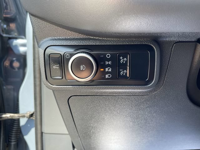 Used 2025 Ford Explorer Active w/ Active Comfort Package AWD/4WD image 18