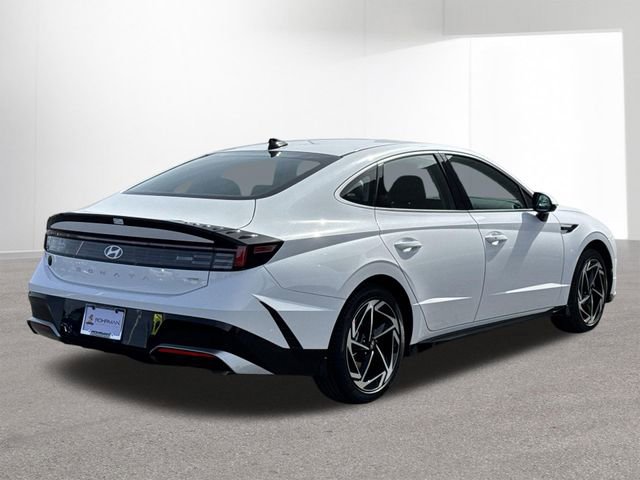 New 2026 Hyundai Sonata SEL AWD/4WD image 13